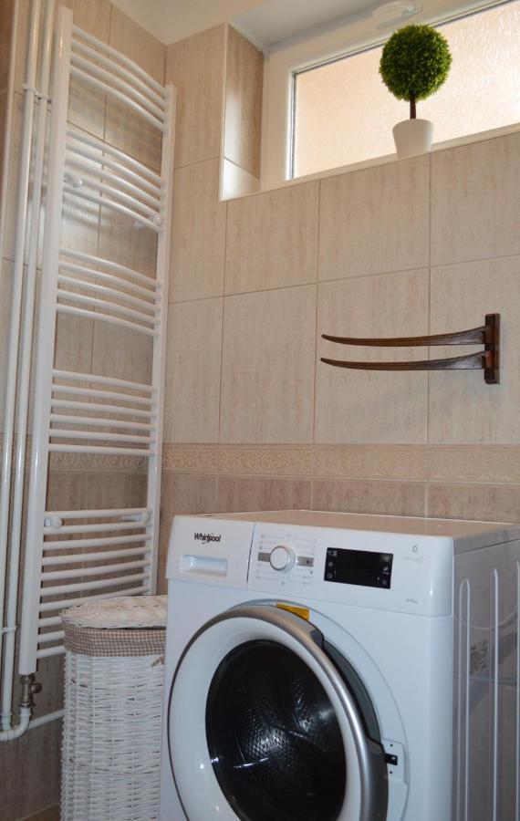 Angela Apartman Hajdúszoboszló Εξωτερικό φωτογραφία