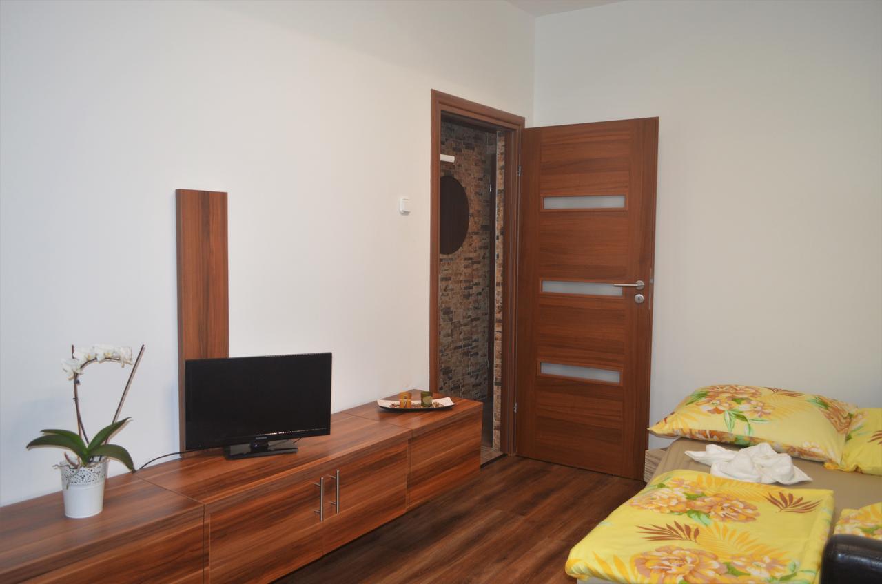 Angela Apartman Hajdúszoboszló Εξωτερικό φωτογραφία